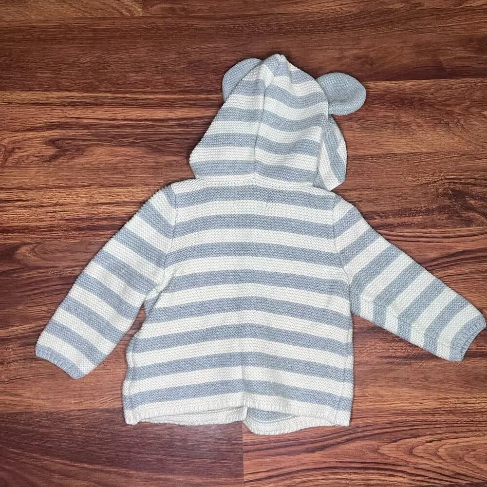 Baby Gap Disney Knit Sweater Button Down Mickey Pockets Size 6-12 Months